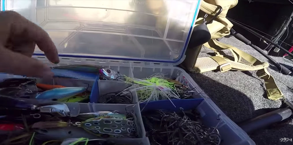 canal_fishing_florida_tacklebox