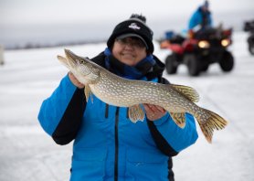 lake of the woods ice fishing