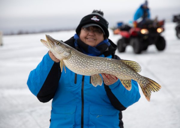 lake of the woods ice fishing