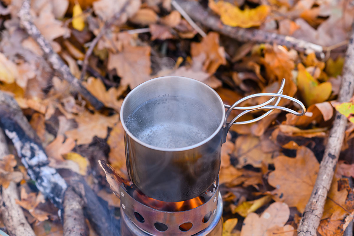 light-titanium-camping-pot