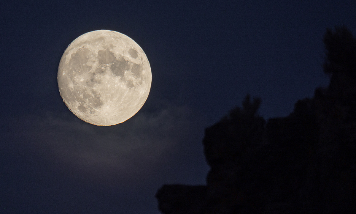 see-the-double-supermoon-this-month