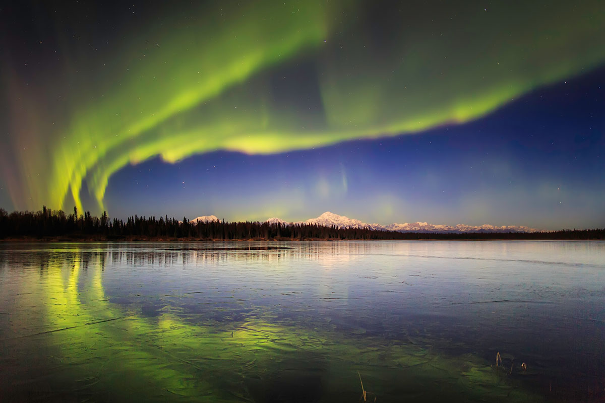 solar-storm-leads-to-northern-lights-super-show