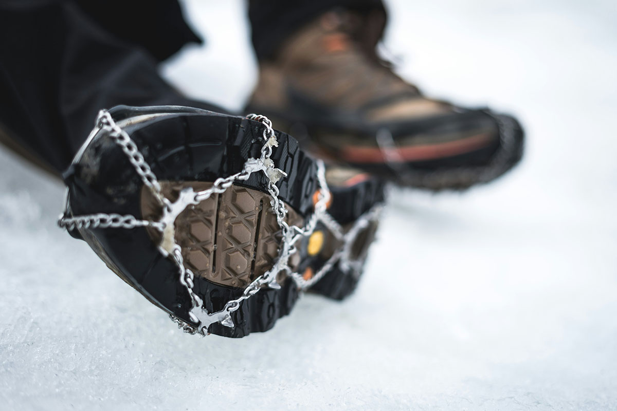 best-crampons-for-winter-hiking