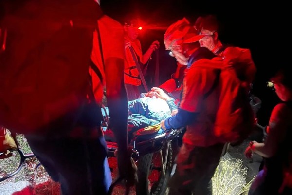 hiker loses feeling in legs